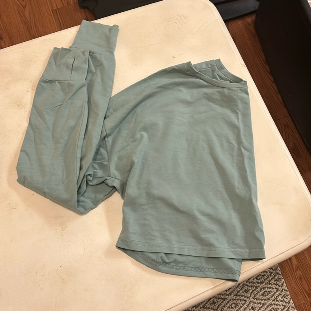 long sleeve workout top